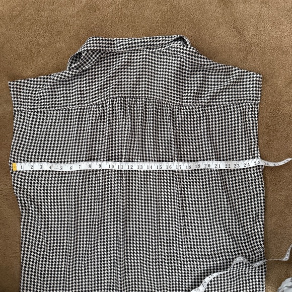 LOFT Outlet Houndstooth Button Front Blouse – Women’s Size XXL - Picture 3 of 9